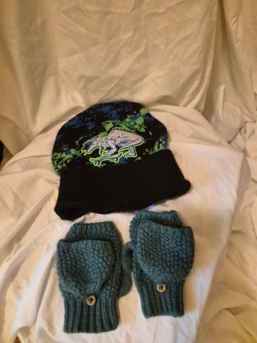 Carters Toddler Boys Dino Beanie Hat Knit Convertible Mittens Winter Set 5T EUC